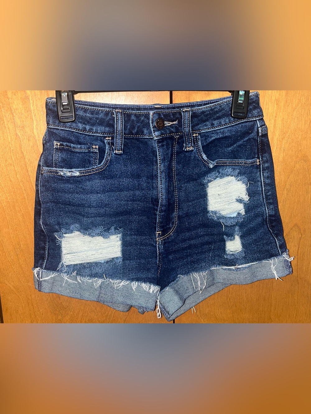 Hollister Dark Blue Distressed Denim Shorts
Ultra High-Rise Mom Short 3”